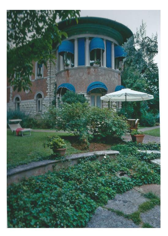 Villa V Bréscia Exterior foto